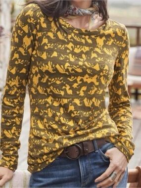Sundance Free Spirit All Over Horse Print Pattern Long Sleeve Tee Top Shirt XL